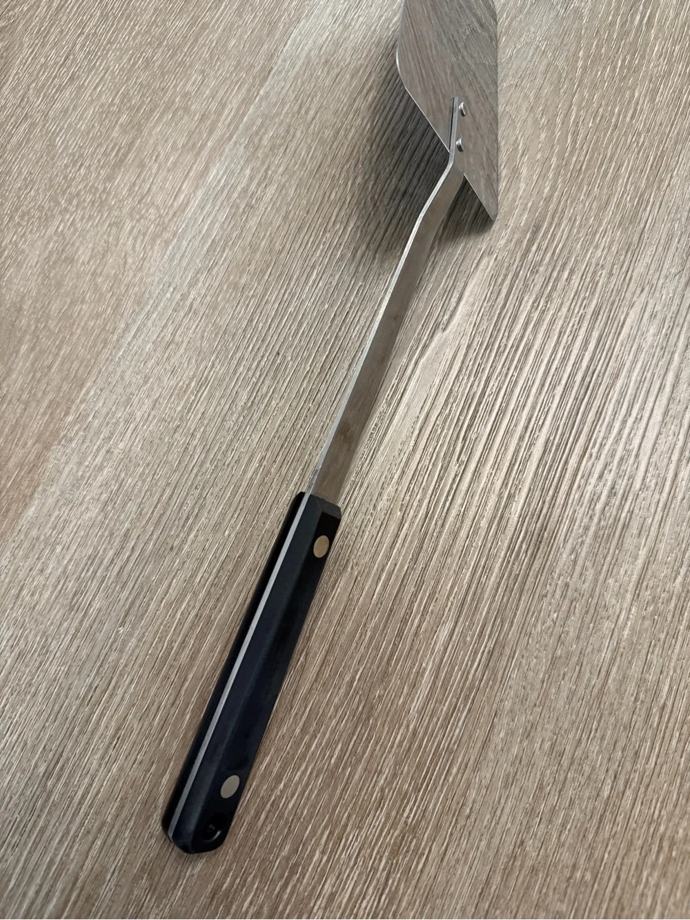 Vtg. FLINT Stainless Vanadium Solid Spatula Long Blade Flipper Wood Handle